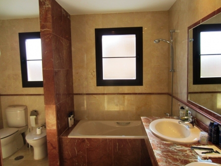 New&nbsp;Golden&nbsp;Mile&nbsp;property:&nbsp;New&nbsp;Golden&nbsp;Mile&nbsp;Apartment&nbsp;133165