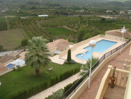 Jalon&nbsp;property:&nbsp;Townhome&nbsp;for&nbsp;sale&nbsp;in&nbsp;Jalon,&nbsp;Spain&nbsp;134362