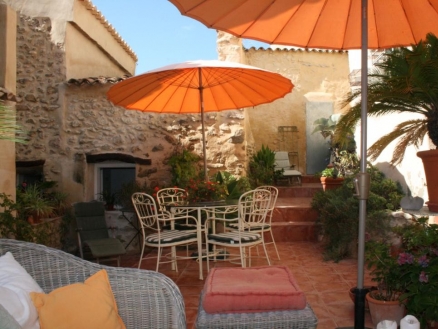 Townhome&nbsp;with&nbsp;6&nbsp;bedroom&nbsp;in&nbsp;town,&nbsp;Spain&nbsp;135773