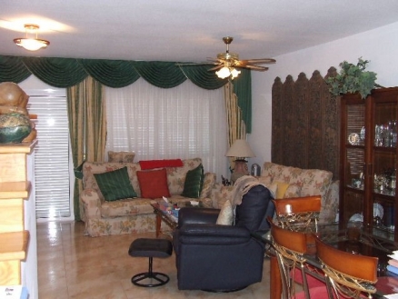 Townhome&nbsp;with&nbsp;3&nbsp;bedroom&nbsp;in&nbsp;town&nbsp;139805