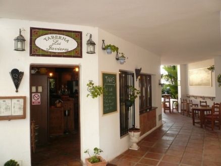 Commercial&nbsp;for&nbsp;sale&nbsp;in&nbsp;town,&nbsp;Spain&nbsp;140214