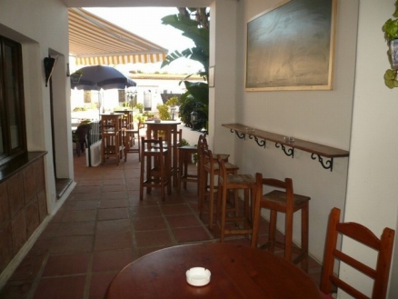 Commercial&nbsp;for&nbsp;sale&nbsp;in&nbsp;town,&nbsp;Malaga&nbsp;140214