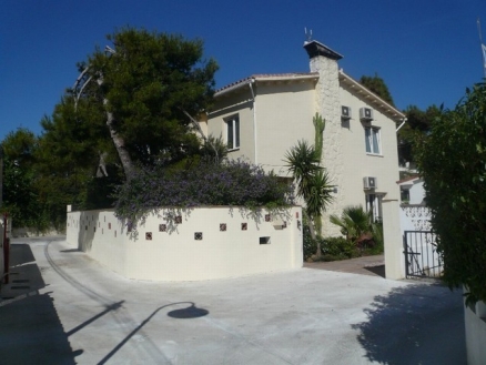 Villa&nbsp;for&nbsp;sale&nbsp;in&nbsp;town&nbsp;140233