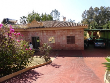 Villa&nbsp;for&nbsp;sale&nbsp;in&nbsp;town,&nbsp;Spain&nbsp;140583