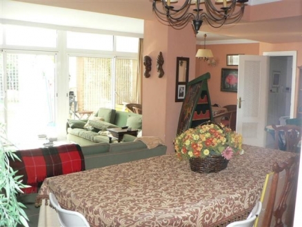 Malaga&nbsp;property&nbsp;|&nbsp;5&nbsp;bedroom&nbsp;Townhome&nbsp;141887