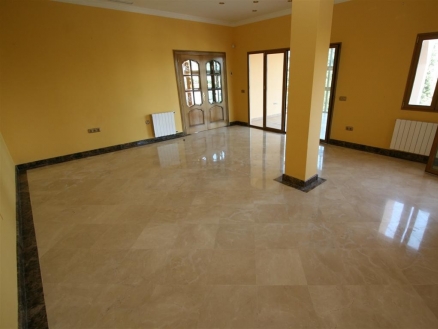 Malaga&nbsp;property:&nbsp;Villa&nbsp;for&nbsp;sale&nbsp;in&nbsp;Malaga,&nbsp;Spain&nbsp;142575