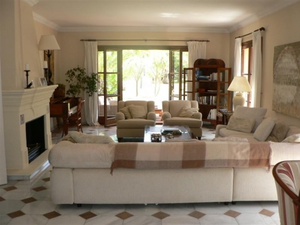 Villa&nbsp;for&nbsp;sale&nbsp;in&nbsp;town,&nbsp;Spain&nbsp;147041