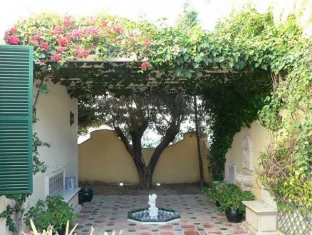 Villa&nbsp;for&nbsp;sale&nbsp;in&nbsp;town,&nbsp;Malaga&nbsp;147157