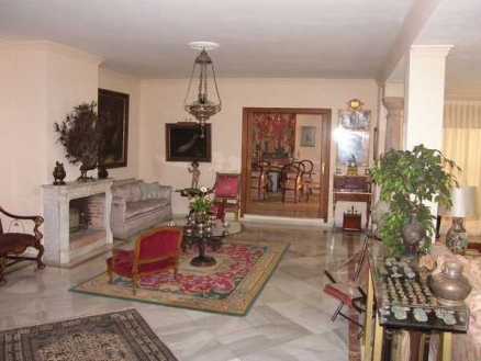 Villa&nbsp;for&nbsp;sale&nbsp;in&nbsp;town,&nbsp;Spain&nbsp;147196