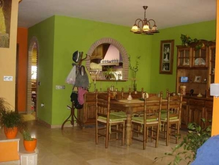 Townhome&nbsp;with&nbsp;3&nbsp;bedroom&nbsp;in&nbsp;town&nbsp;147199