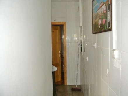  bedroom Commercial 151106