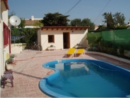 Villa for sale in town, Malaga 151390