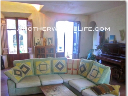 Albunuelas property: Farmhouse for sale in Albunuelas, Spain 151438