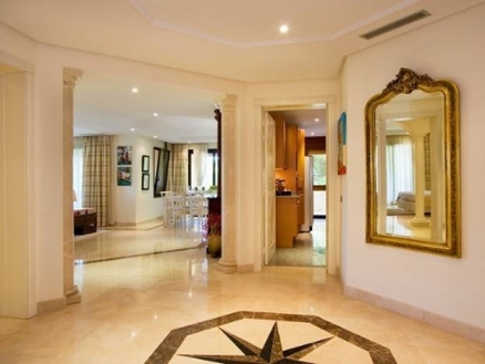 Aloha property: Apartment for sale in Aloha, Spain 152054