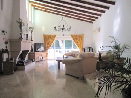 El Paraiso property: Villa with 6 bedroom in El Paraiso 152062