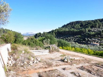 Land&nbsp;with&nbsp;bedroom&nbsp;in&nbsp;town&nbsp;152616