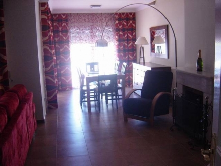 Townhome&nbsp;with&nbsp;4&nbsp;bedroom&nbsp;in&nbsp;town,&nbsp;Spain&nbsp;152918