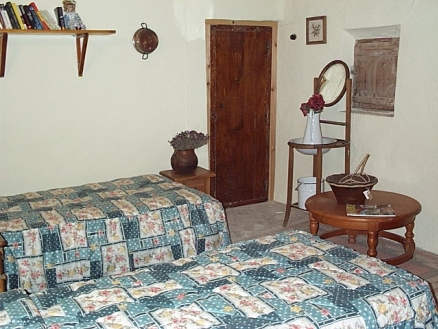 House with 3 bedroom in town 154626