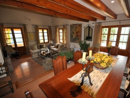 Puigpunyent&nbsp;property:&nbsp;Villa&nbsp;with&nbsp;5&nbsp;bedroom&nbsp;in&nbsp;Puigpunyent,&nbsp;Spain&nbsp;155785