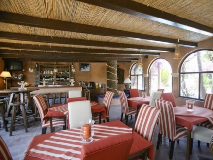 Villa&nbsp;with&nbsp;9+&nbsp;bedroom&nbsp;in&nbsp;town,&nbsp;Spain&nbsp;156661