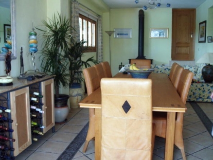 Villa&nbsp;with&nbsp;5&nbsp;bedroom&nbsp;in&nbsp;town,&nbsp;Spain&nbsp;156741