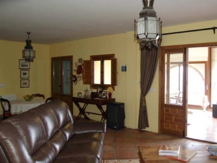 Villa&nbsp;with&nbsp;4&nbsp;bedroom&nbsp;in&nbsp;town,&nbsp;Spain&nbsp;156761