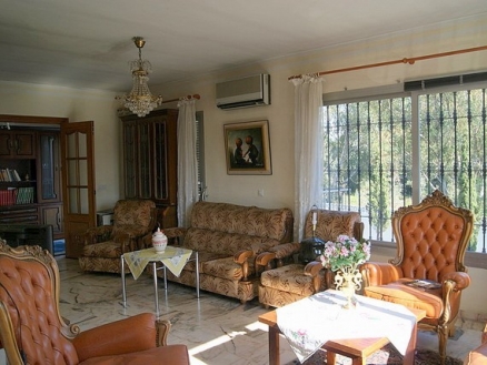 Villa&nbsp;for&nbsp;sale&nbsp;in&nbsp;town,&nbsp;Malaga&nbsp;156815