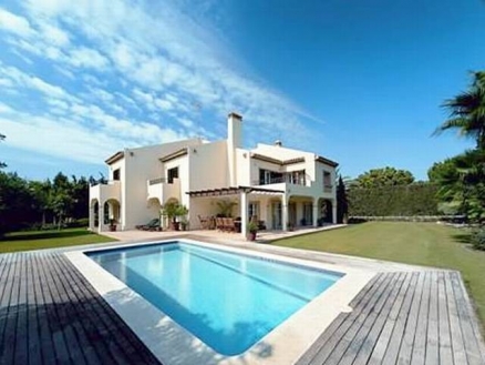 Sotogrande&nbsp;property:&nbsp;Villa&nbsp;for&nbsp;sale&nbsp;in&nbsp;Sotogrande,&nbsp;Spain&nbsp;156925