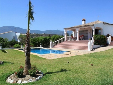 Estepona property: Villa with 3 bedroom in Estepona 157212