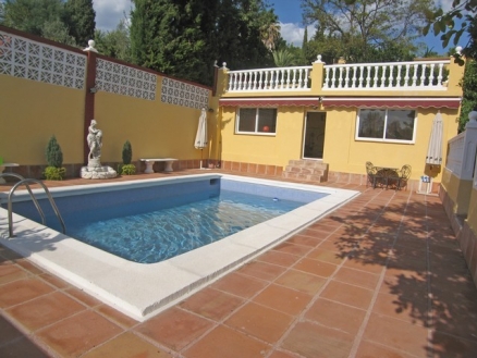 Villa for sale in town, Spain 157525