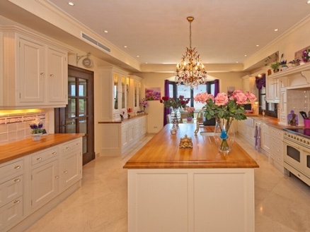 Benahavis&nbsp;property:&nbsp;Villa&nbsp;with&nbsp;5&nbsp;bedroom&nbsp;in&nbsp;Benahavis,&nbsp;Spain&nbsp;157753