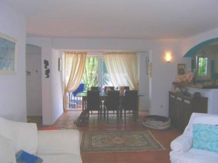 Townhome&nbsp;with&nbsp;2&nbsp;bedroom&nbsp;in&nbsp;town&nbsp;157830