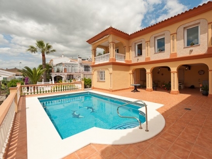 Coin property: Malaga Villa 157846