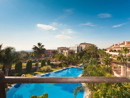 Nueva Andalucia property: Apartment with 3 bedroom in Nueva Andalucia, Spain 157906