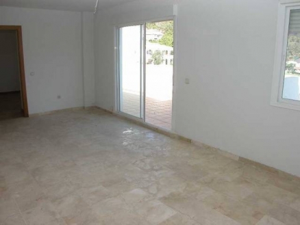 Benahavis&nbsp;property:&nbsp;Apartment&nbsp;with&nbsp;2&nbsp;bedroom&nbsp;in&nbsp;Benahavis,&nbsp;Spain&nbsp;157953