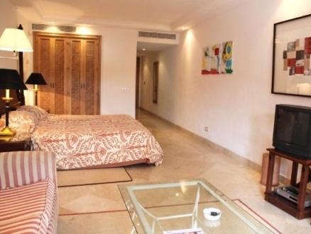 Estepona property: Apartment with 1 bedroom in Estepona, Spain 157976