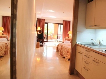 Estepona property: Apartment for sale in Estepona, Malaga 157976