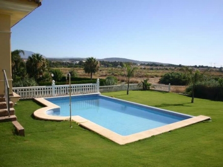 Sotogrande&nbsp;property:&nbsp;Villa&nbsp;for&nbsp;sale&nbsp;in&nbsp;Sotogrande,&nbsp;Spain&nbsp;158002