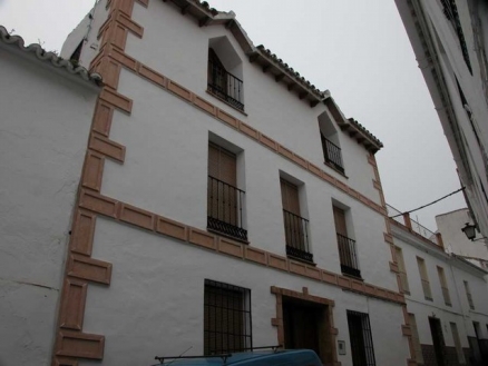 Monda property: Townhome for sale in Monda 158022