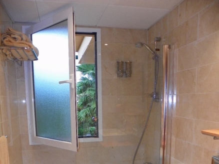 Las Chapas De Marbella property: Apartment for sale in Las Chapas De Marbella, Malaga 158133