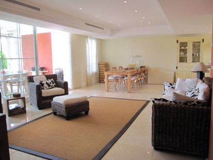 Estepona property: Apartment with 3 bedroom in Estepona 158172