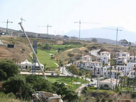 Estepona property: Apartment with 2 bedroom in Estepona 158200
