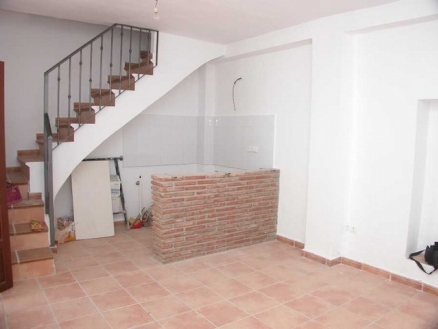 Coin property: Townhome with 2 bedroom in Coin 158234