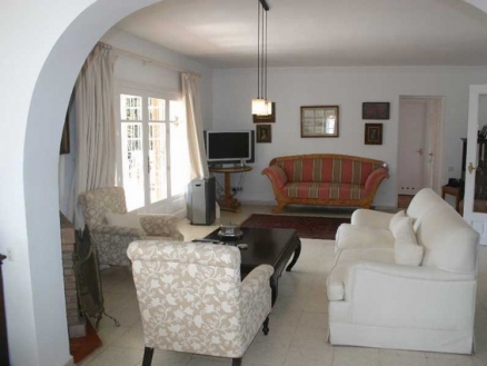 Villa&nbsp;with&nbsp;4&nbsp;bedroom&nbsp;in&nbsp;town,&nbsp;Spain&nbsp;158305