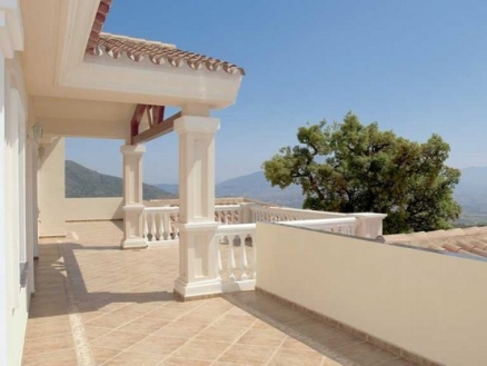 Villa&nbsp;with&nbsp;5&nbsp;bedroom&nbsp;in&nbsp;town&nbsp;158405