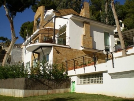 Malaga&nbsp;property:&nbsp;Villa&nbsp;for&nbsp;sale&nbsp;in&nbsp;Malaga,&nbsp;Spain&nbsp;158985