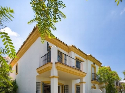 Townhome for sale in town, Malaga 159026