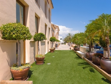 Commercial with bedroom in town, Spain 159047