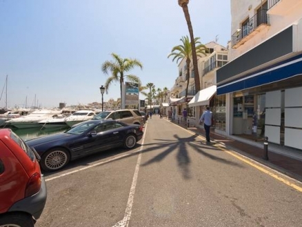 Puerto Banus property: Commercial for sale in Puerto Banus 159075