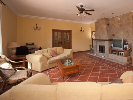 Alhaurin&nbsp;De&nbsp;La&nbsp;Torre&nbsp;property:&nbsp;Villa&nbsp;for&nbsp;sale&nbsp;in&nbsp;Alhaurin&nbsp;De&nbsp;La&nbsp;Torre,&nbsp;Spain&nbsp;159154